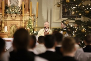 arcybiskup w seminarium